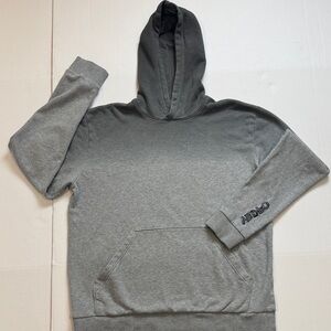 Oakley Hombre Hoodie Sweatshirt with pockets.